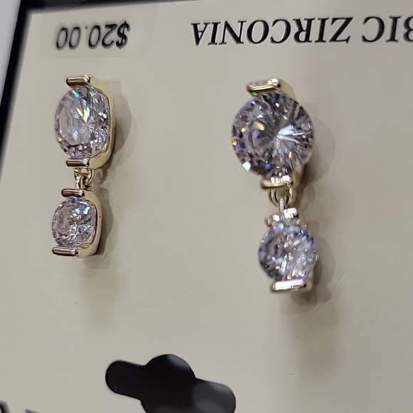 EARRING dangle silver color cubic zirconia NAPIER - Picture 6 of 7